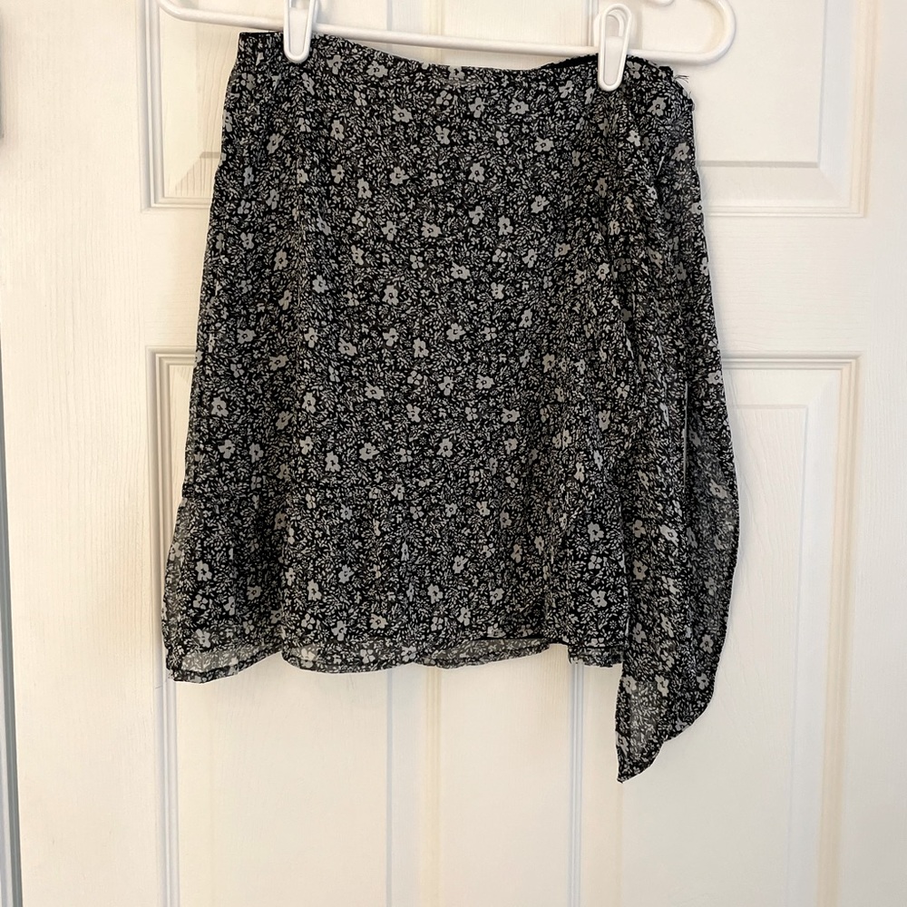 NWOT Abercrombie and Fitch wrap mini skirt